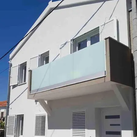 Country house Maria One Minute From -beach Zadar