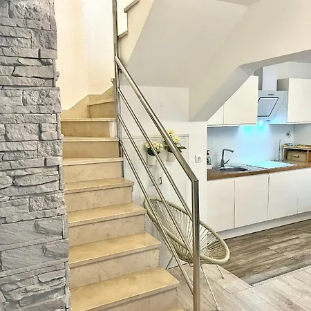 Nika One Minute From -beach منزل ريفي زادار