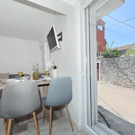 Nika One Minute From -beach * زادار