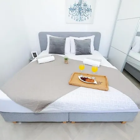 منزل ريفي Nika One Minute From -beach