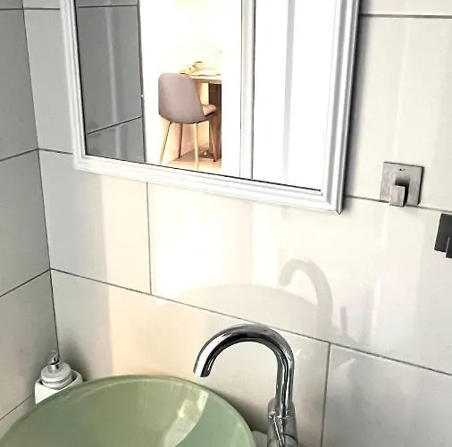 Nika One Minute From -beach Lantställe