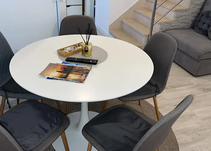 Lantställe Nika One Minute From -beach