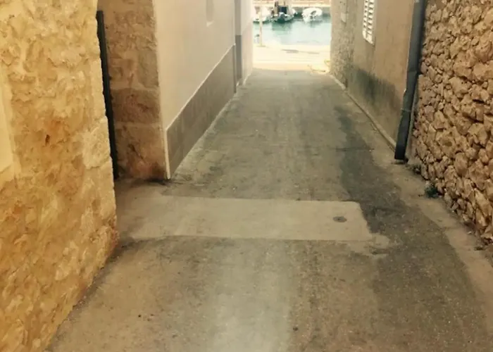 Nika One Minute From -beach